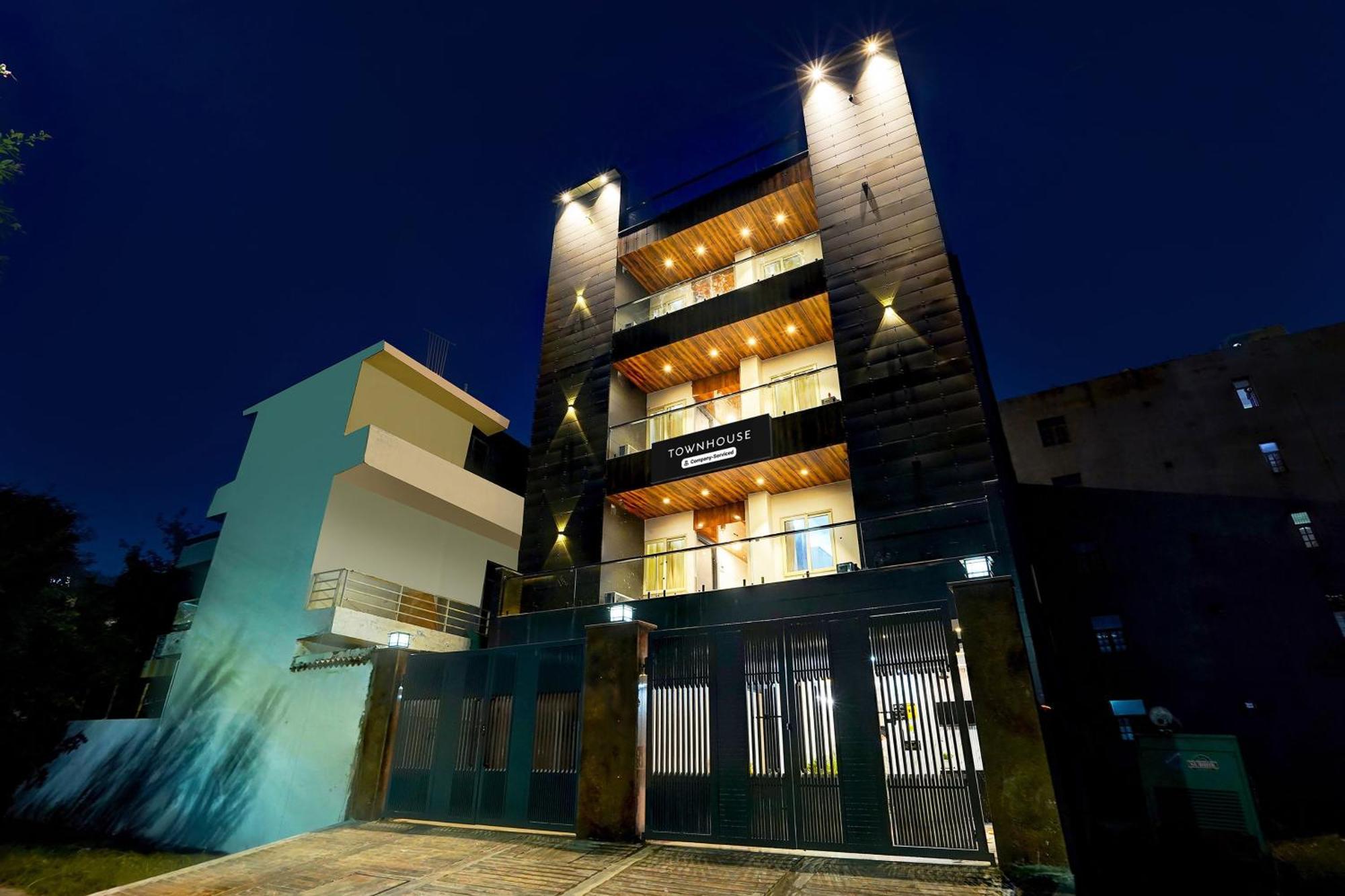 Hotel Super Townhouse Sector 104 Noida Extérieur photo