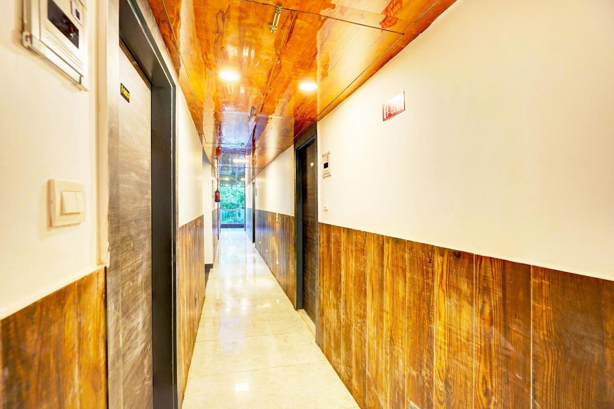 Hotel Super Townhouse Sector 104 Noida Extérieur photo