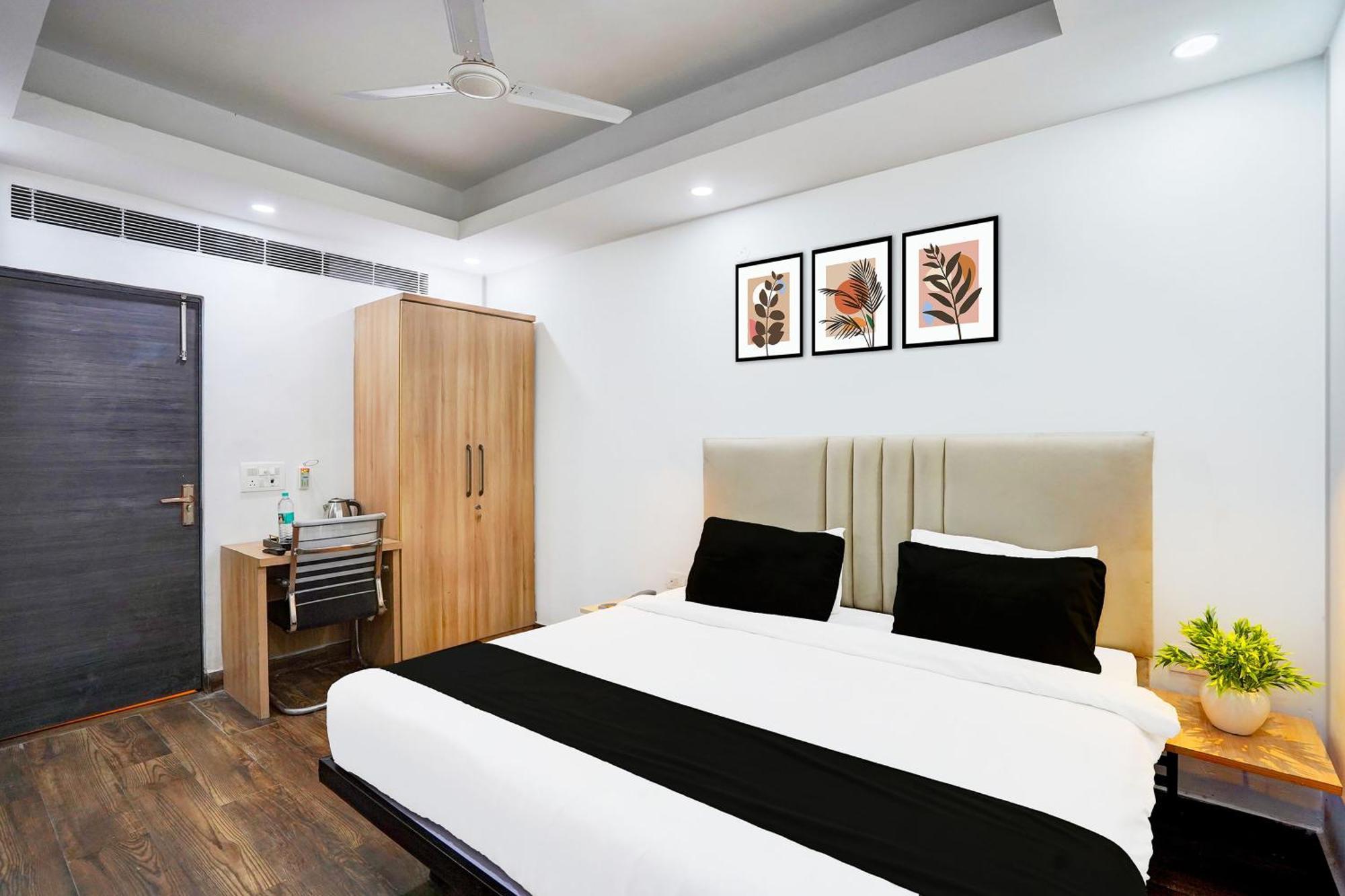 Hotel Super Townhouse Sector 104 Noida Extérieur photo